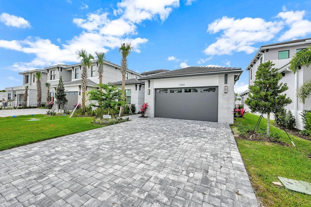 Solana Bay Avenir - Residential Lease