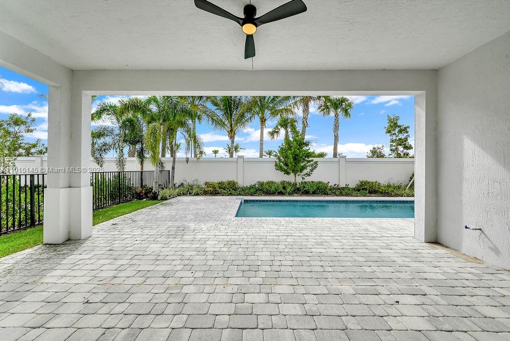 Solana Bay Avenir - Residential Lease