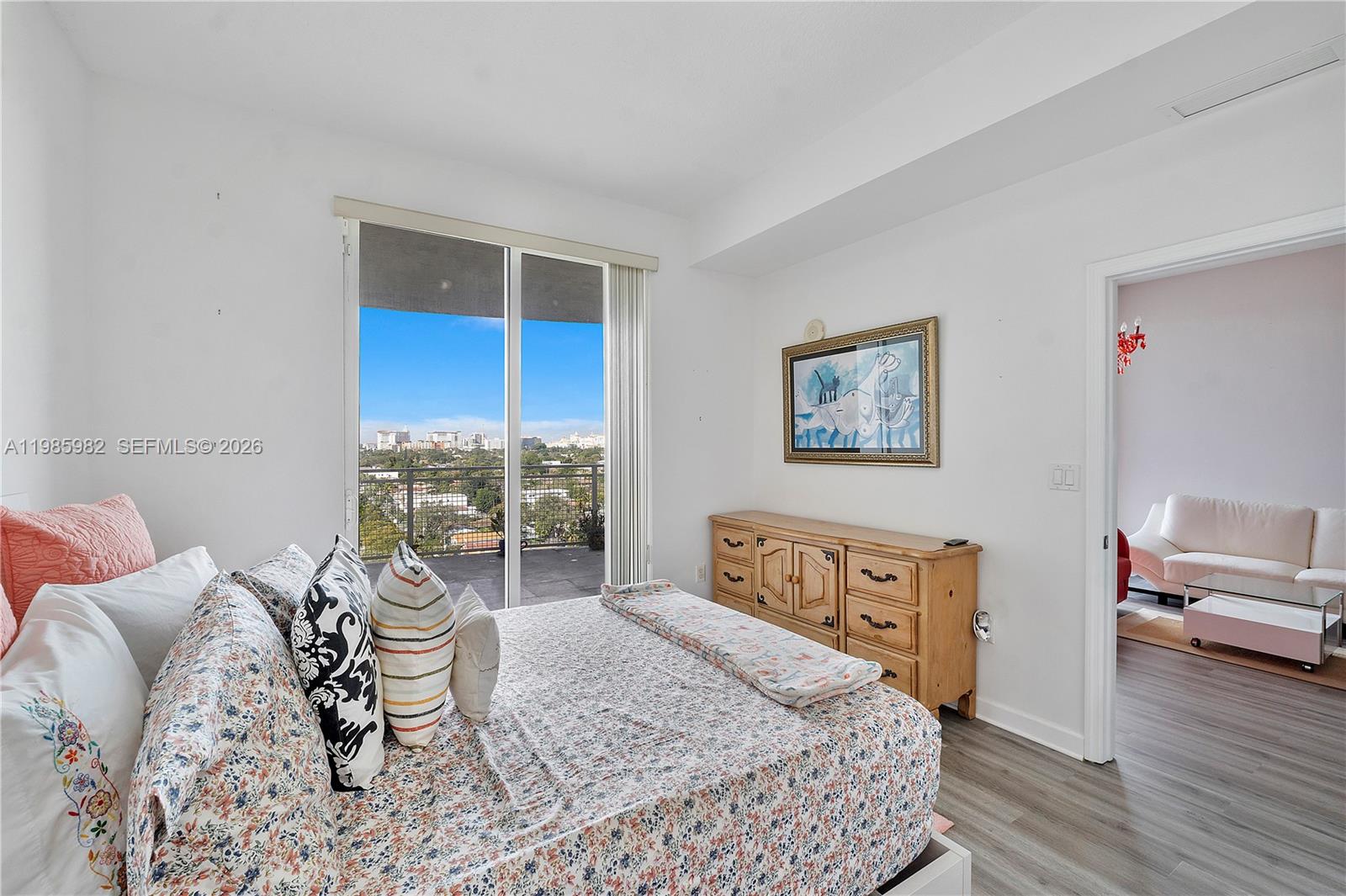 GATEWAY TO THE GROVE COND - Residential Lease