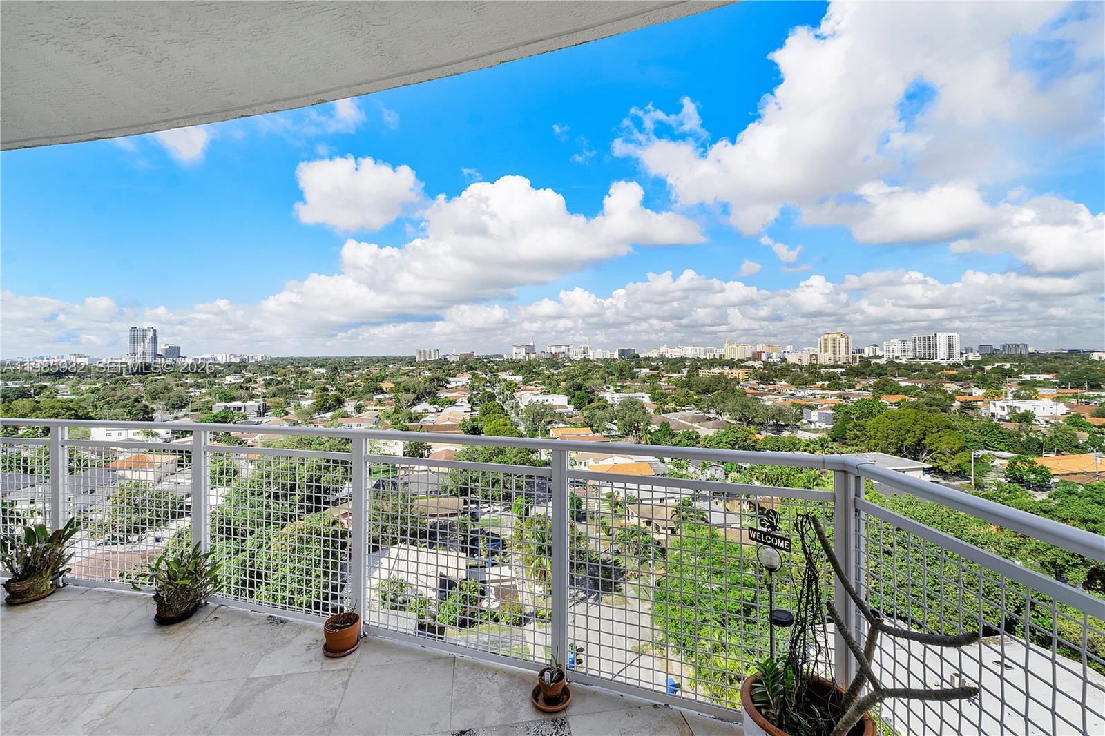 GATEWAY TO THE GROVE COND - Residential Lease