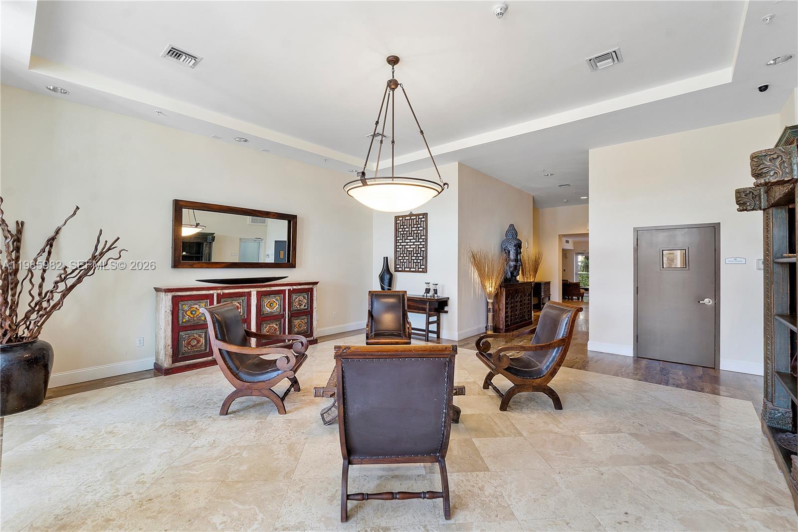 GATEWAY TO THE GROVE COND - Residential Lease