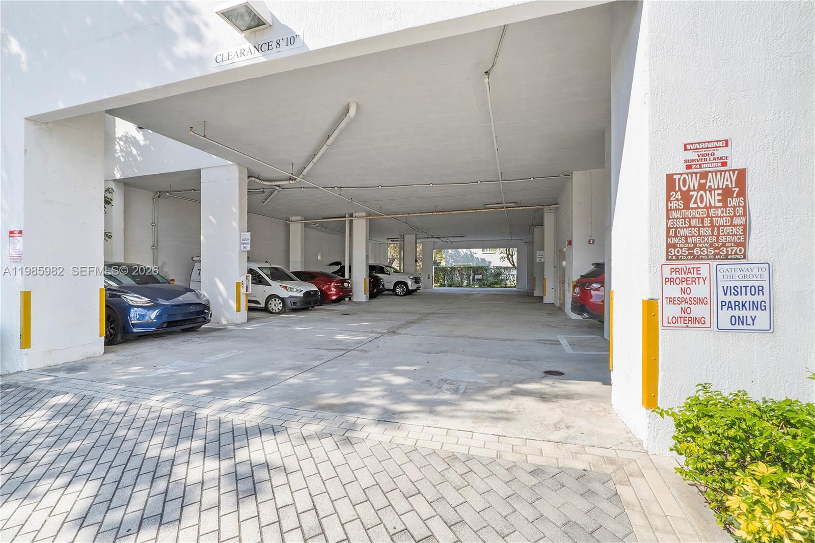 GATEWAY TO THE GROVE COND - Residential Lease