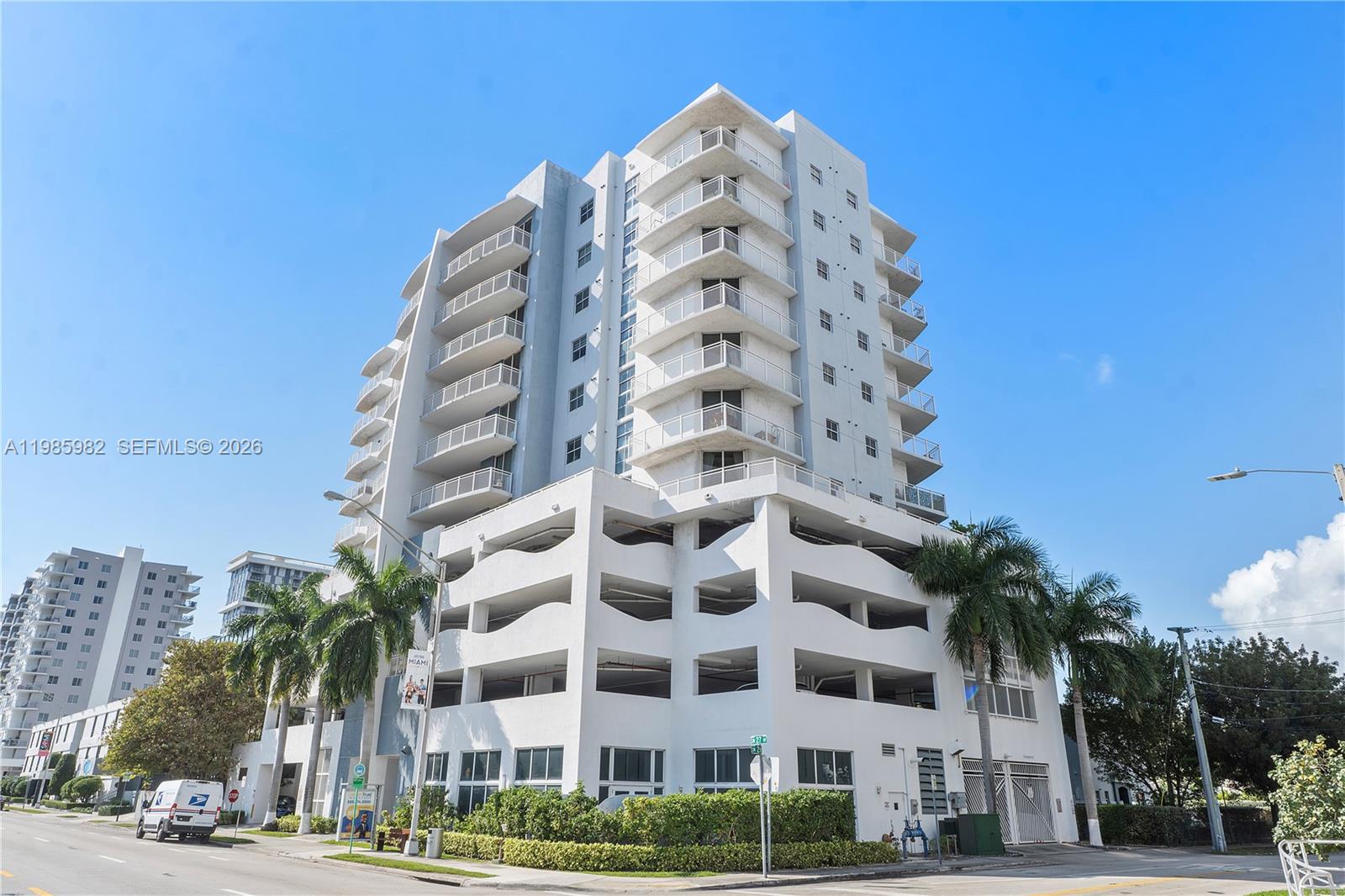 GATEWAY TO THE GROVE COND - Residential Lease