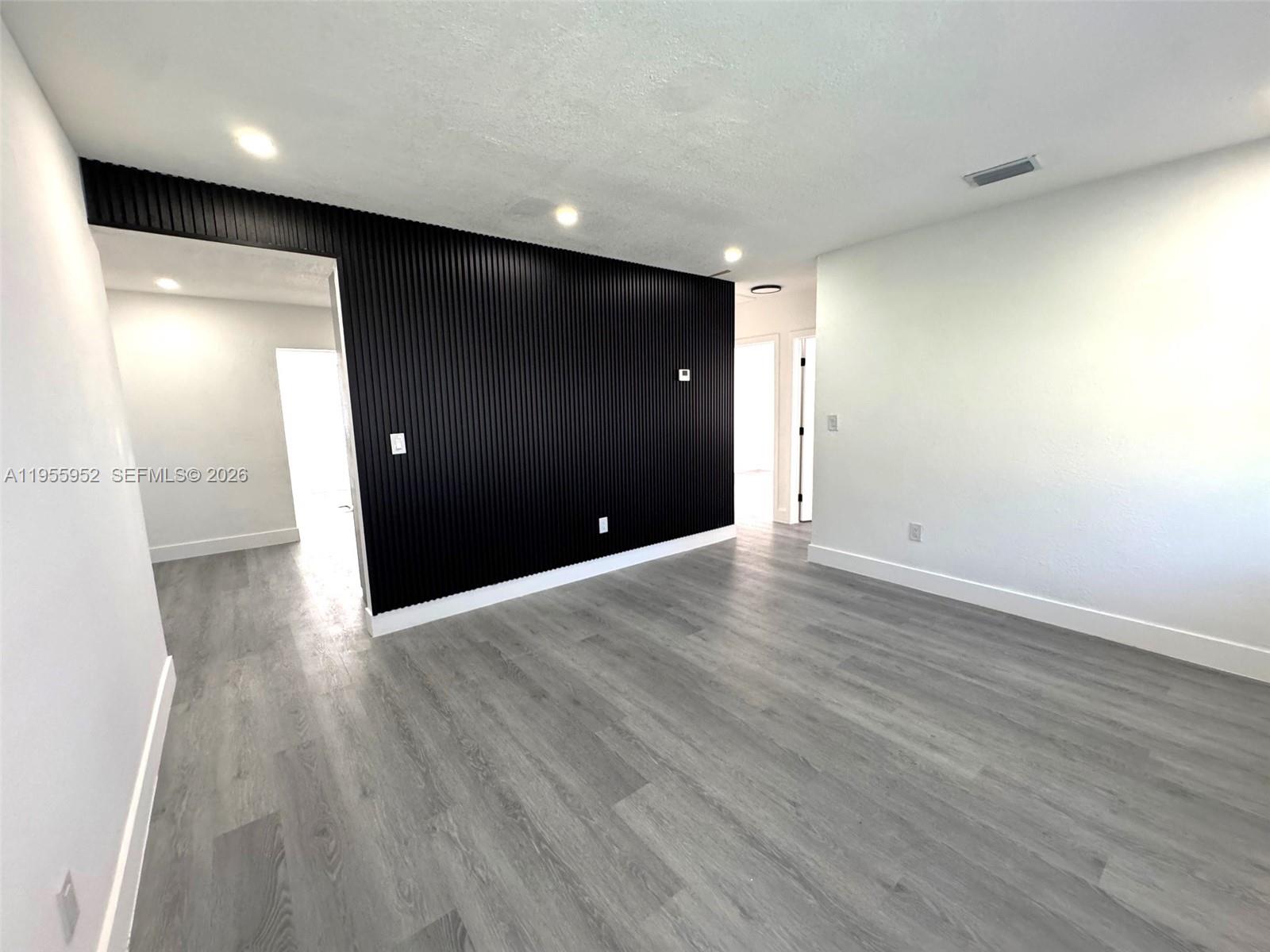 BROADMOOR MANOR - Residential