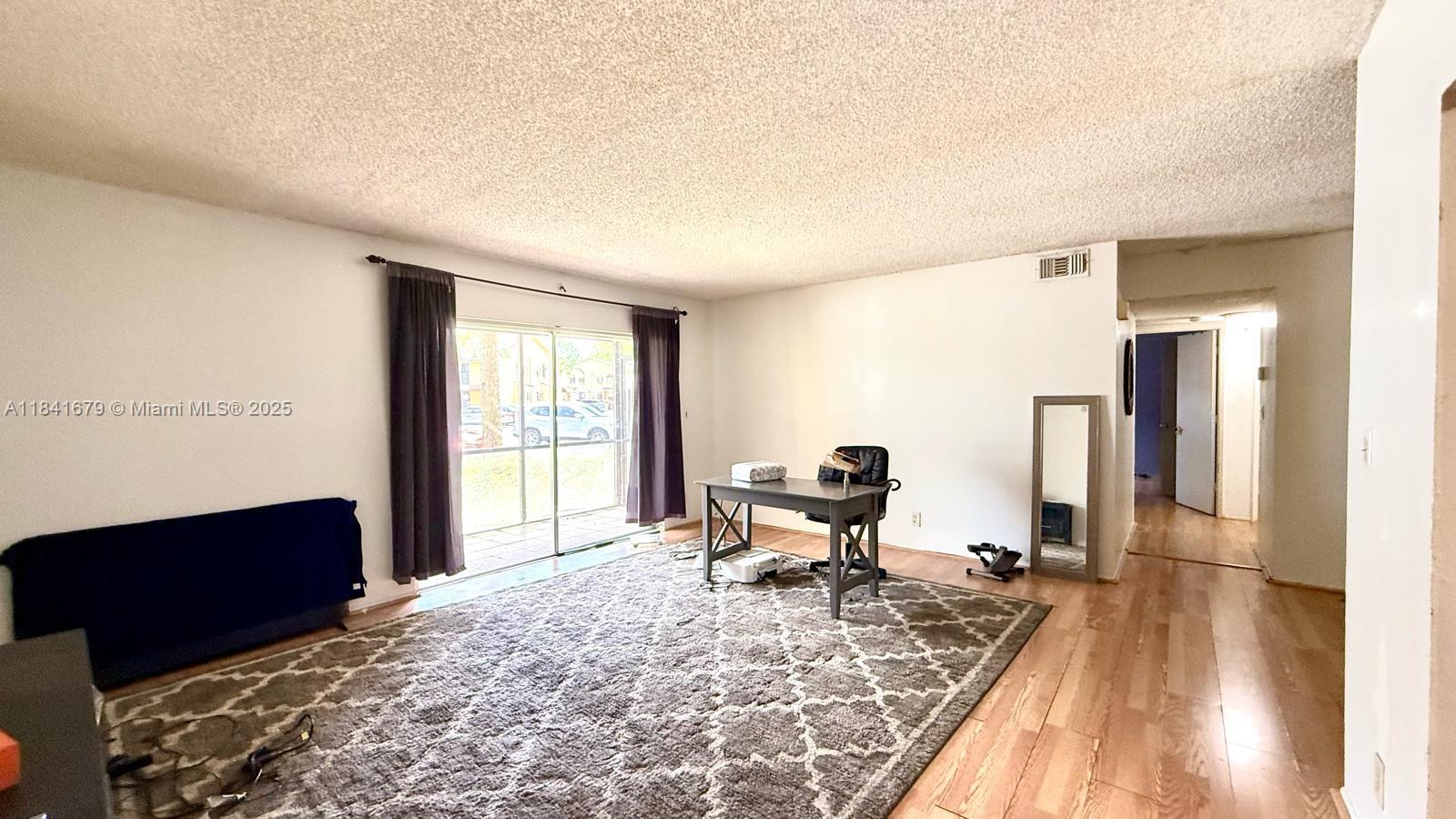 3017 N Oakland Forest Dr 103