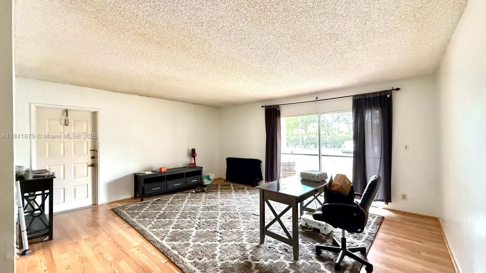 3017 N Oakland Forest Dr 103
