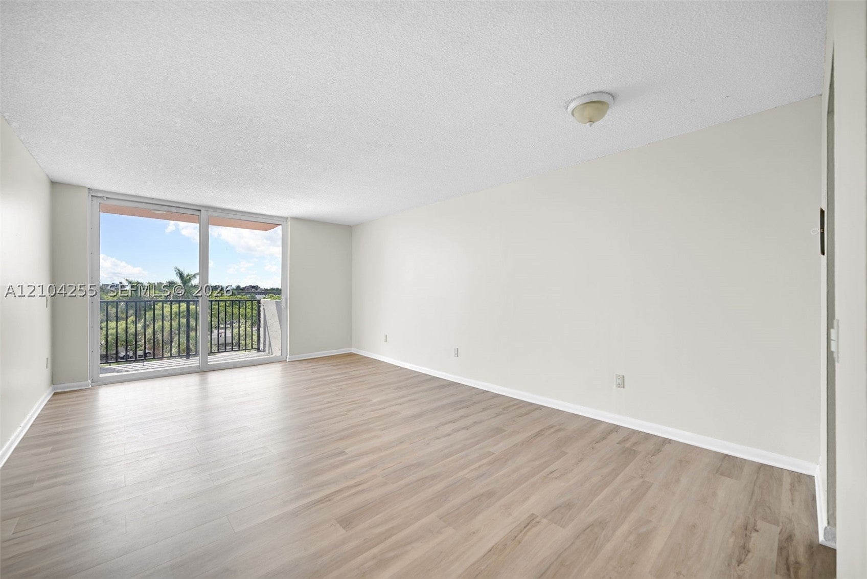 2075 NE 164th St 510