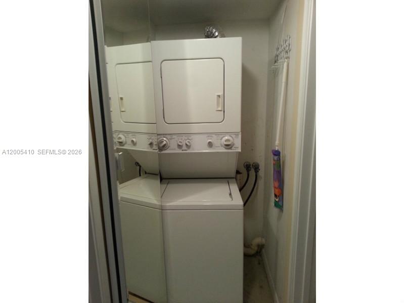 CAMBRIDGE AT CENTURY VILL - Residential Lease