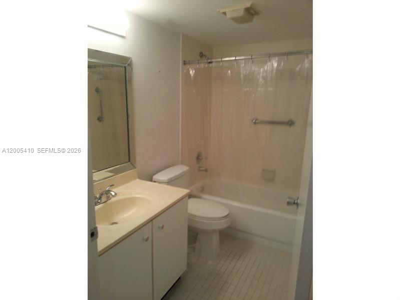 CAMBRIDGE AT CENTURY VILL - Residential Lease