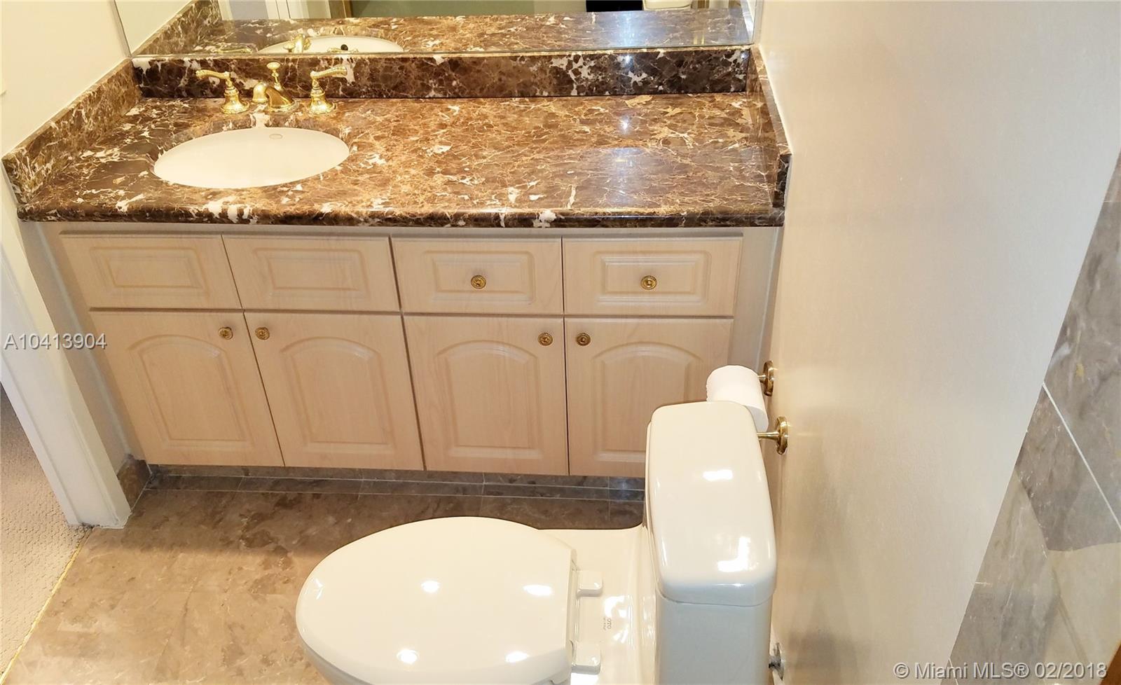 PALM-AIRE C C APTS 42 CON - Residential