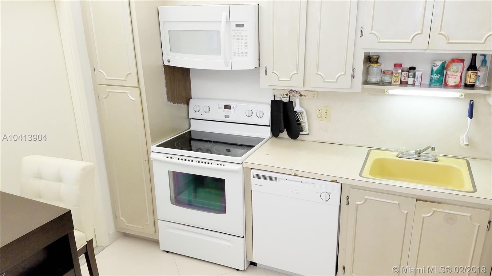 PALM-AIRE C C APTS 42 CON - Residential