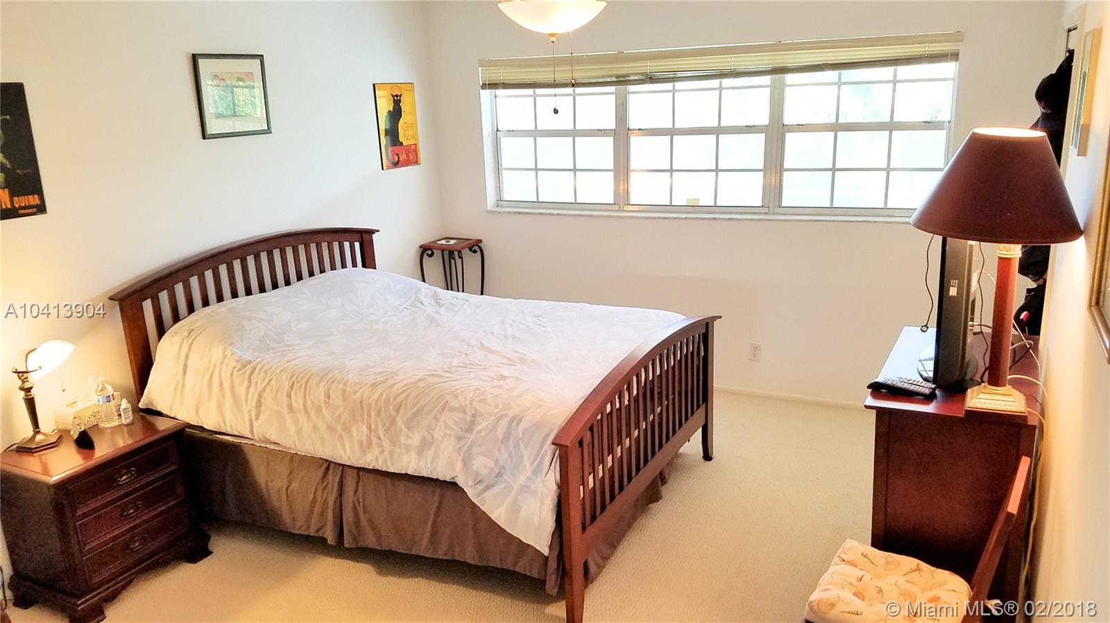 PALM-AIRE C C APTS 42 CON - Residential