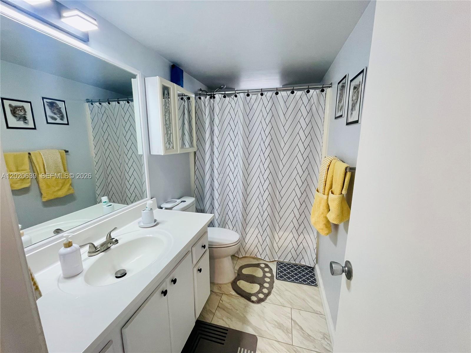 VILLAGE ROYALE ON THE GRE - Residential