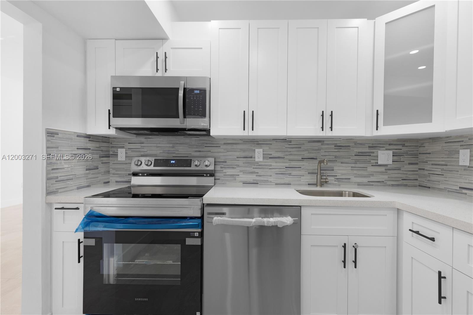 FLAMENCO CONDO TOWER I - Residential