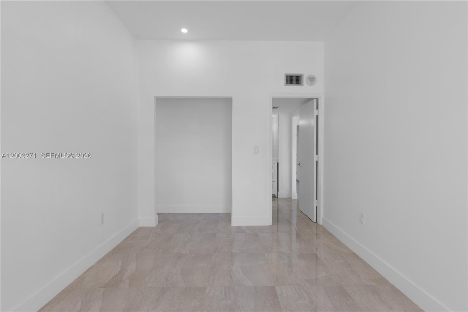 FLAMENCO CONDO TOWER I - Residential