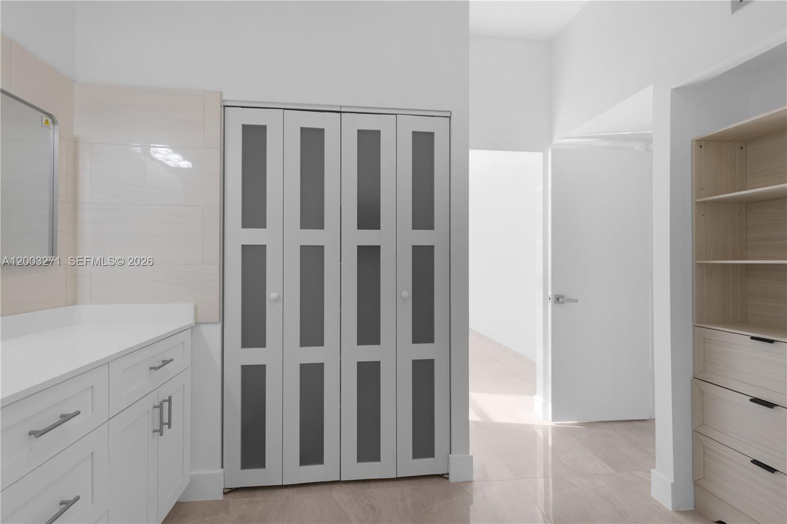 FLAMENCO CONDO TOWER I - Residential