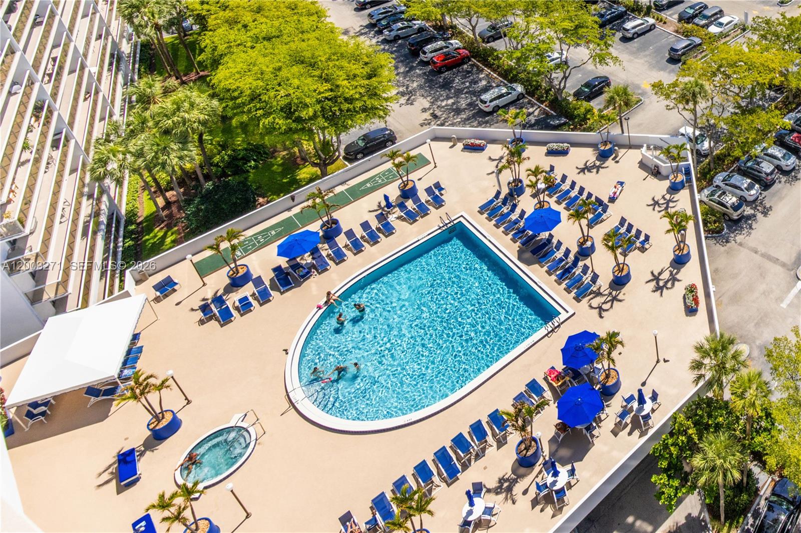 FLAMENCO CONDO TOWER I - Residential