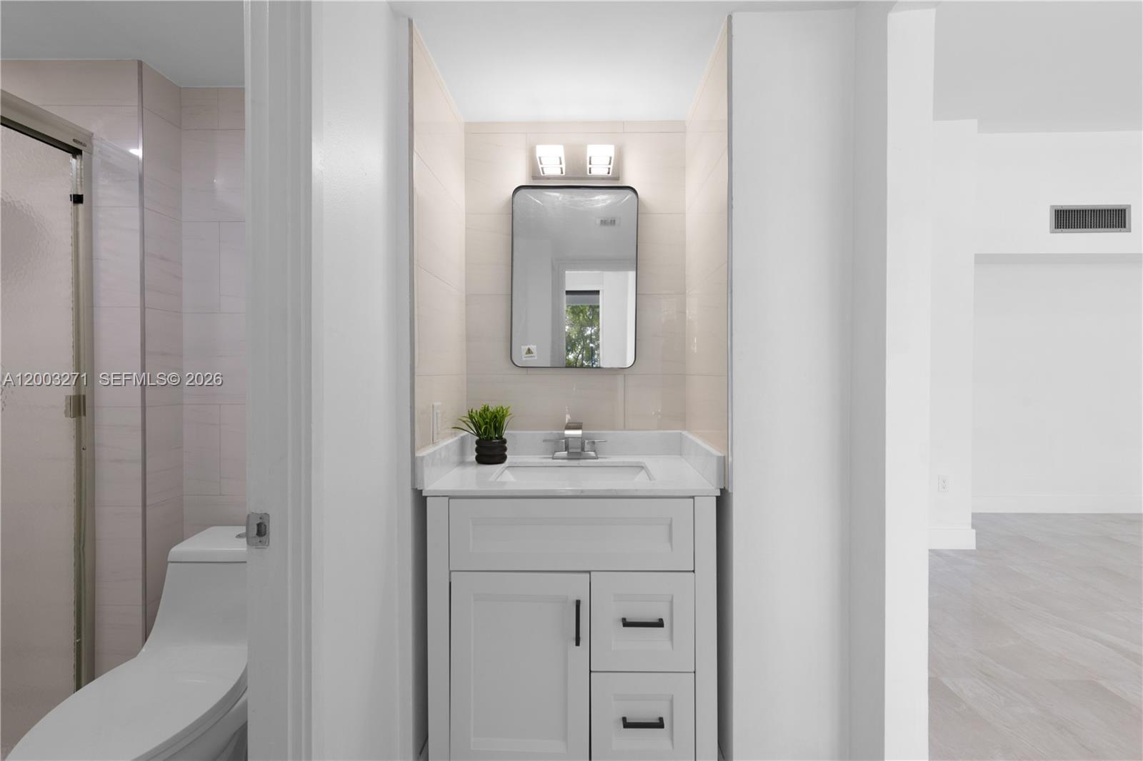 FLAMENCO CONDO TOWER I - Residential