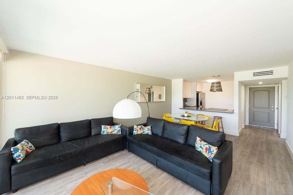 ARLEN HOUSE EAST CONDO - Residential