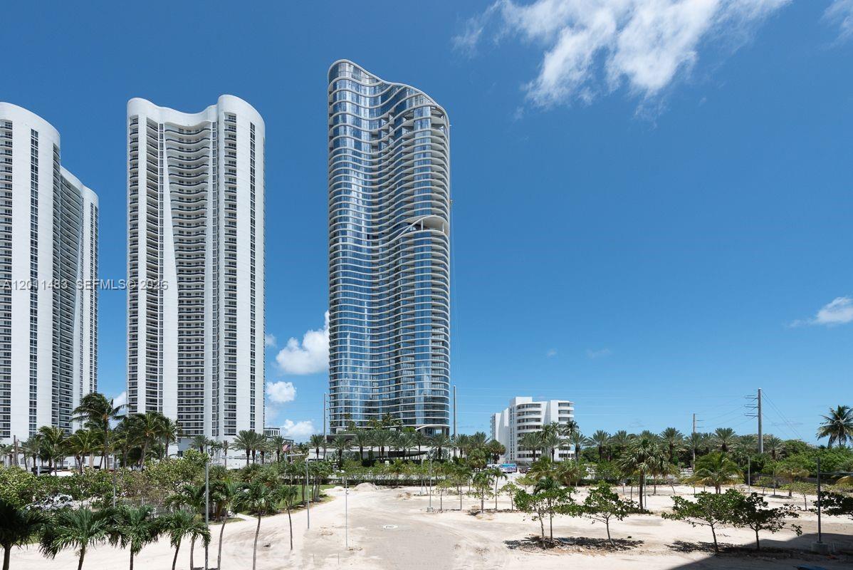 ARLEN HOUSE EAST CONDO - Residential