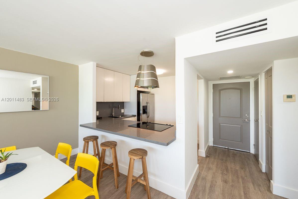 ARLEN HOUSE EAST CONDO - Residential