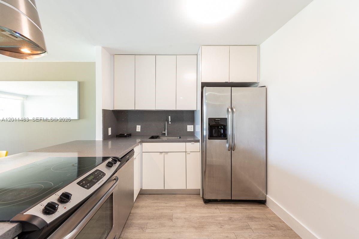 ARLEN HOUSE EAST CONDO - Residential
