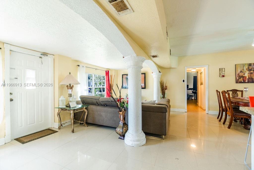 THIRD AMEND PLAT OF PORTI - Residential