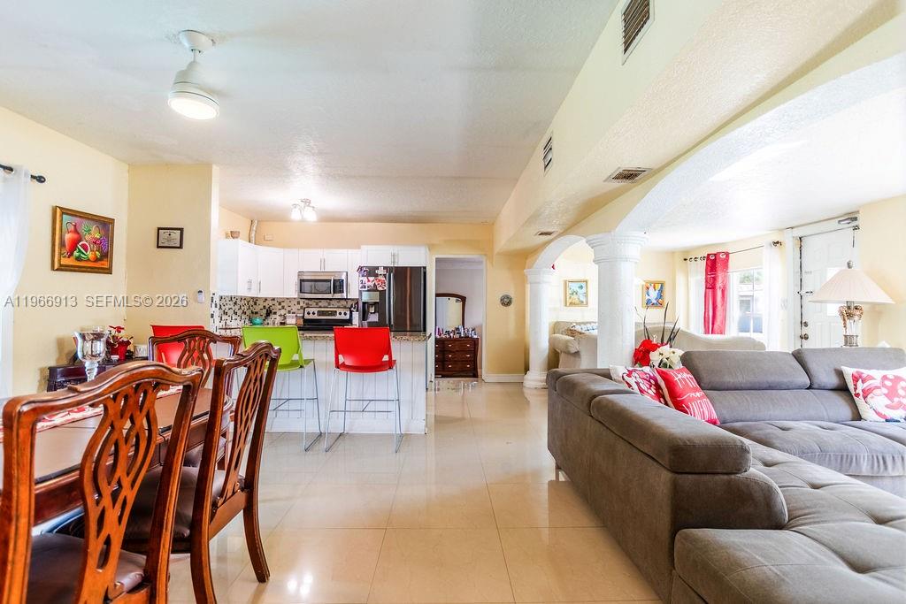 THIRD AMEND PLAT OF PORTI - Residential