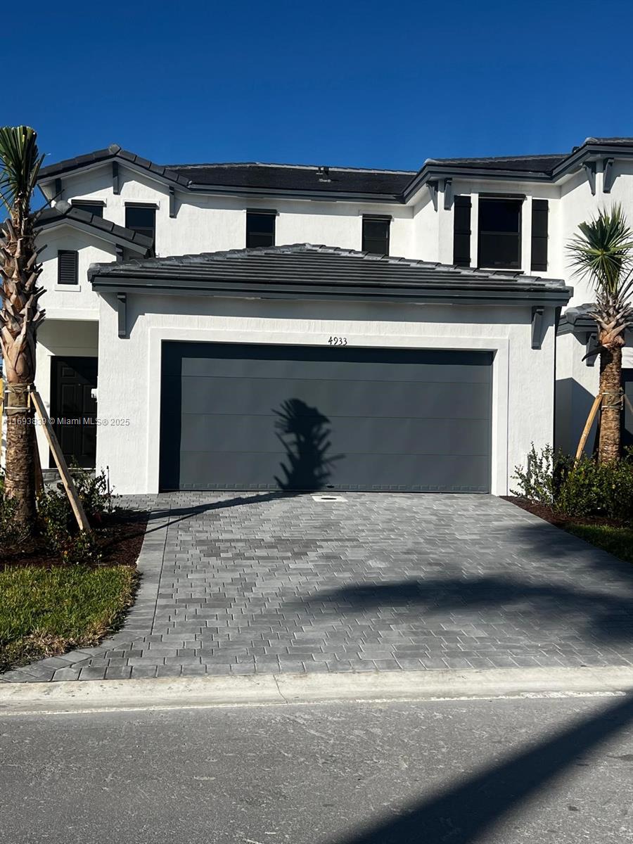 Rental Property at 4933 Oakmont Dr, Dania Beach, Miami-Dade County, Florida - Bedrooms: 3 
Bathrooms: 3  - $4,000 MO.