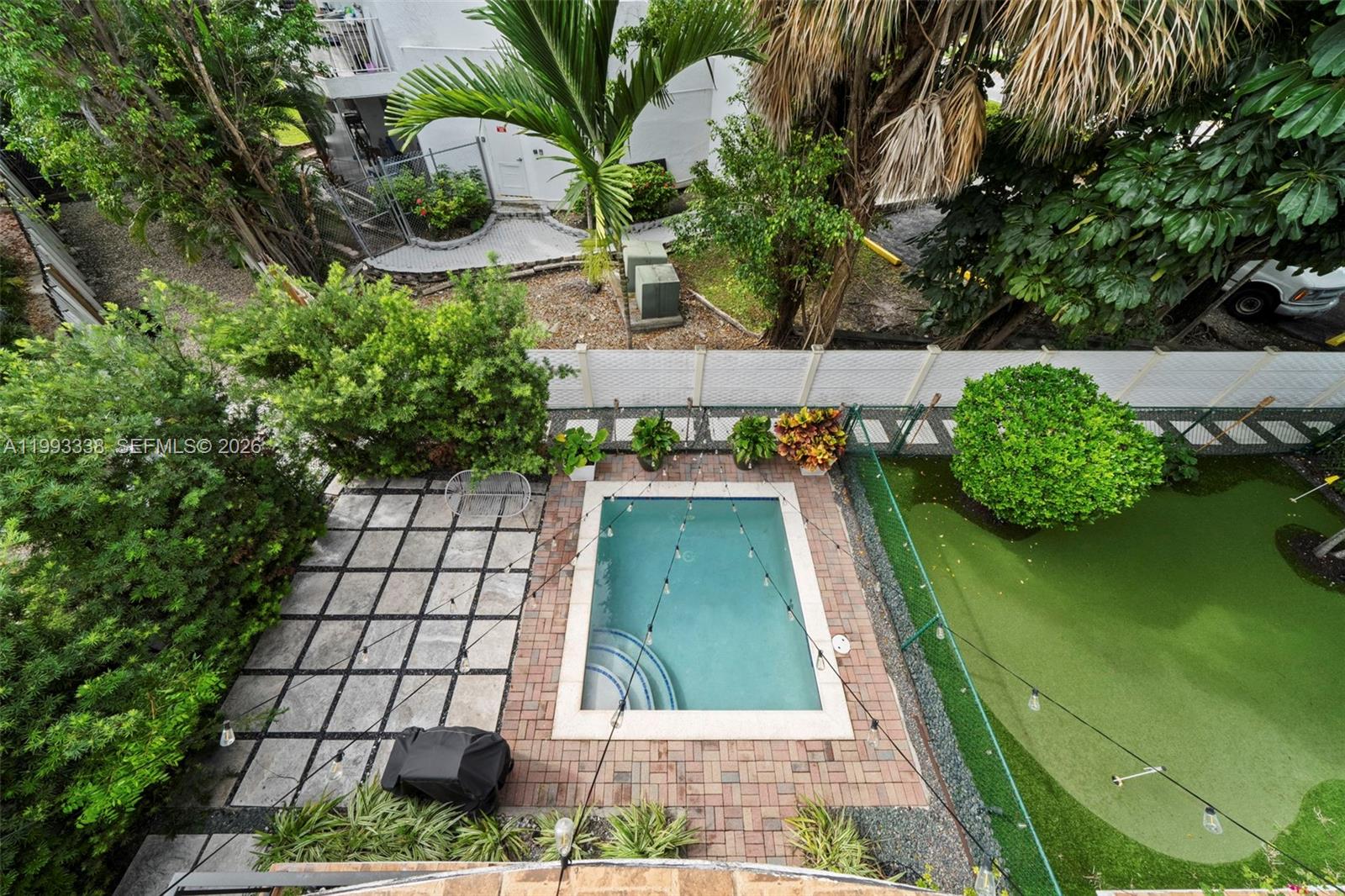 CORNER VIEW TOWNHOMES AT - Residential