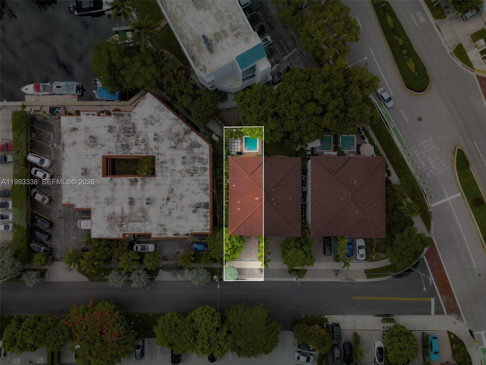 CORNER VIEW TOWNHOMES AT - Residential