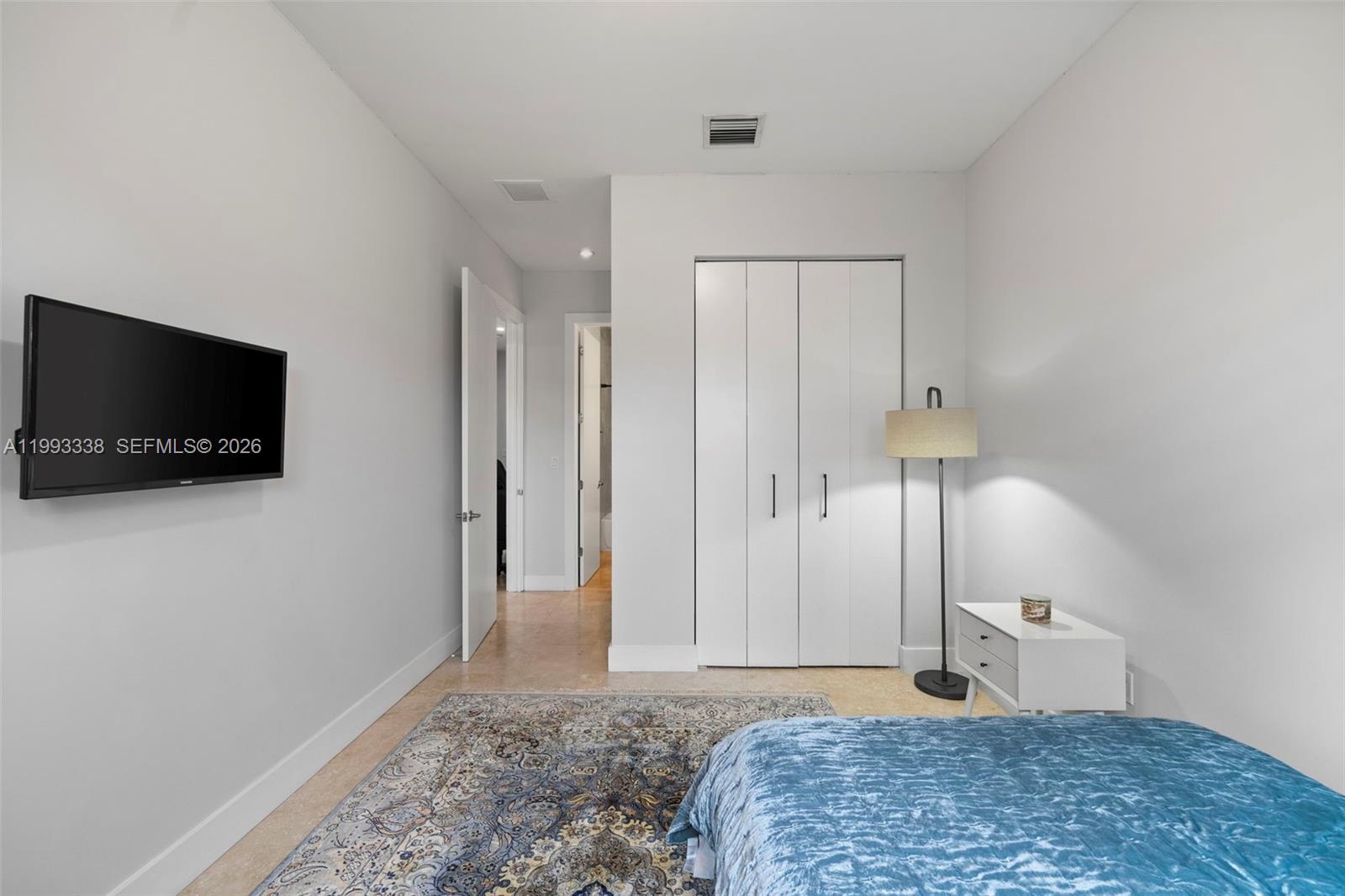 CORNER VIEW TOWNHOMES AT - Residential