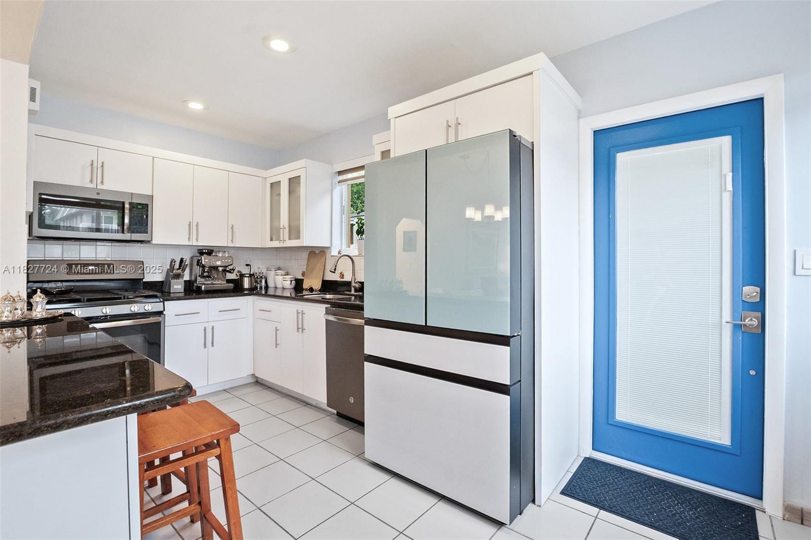 BISCAYNE BCH SUB - Residential