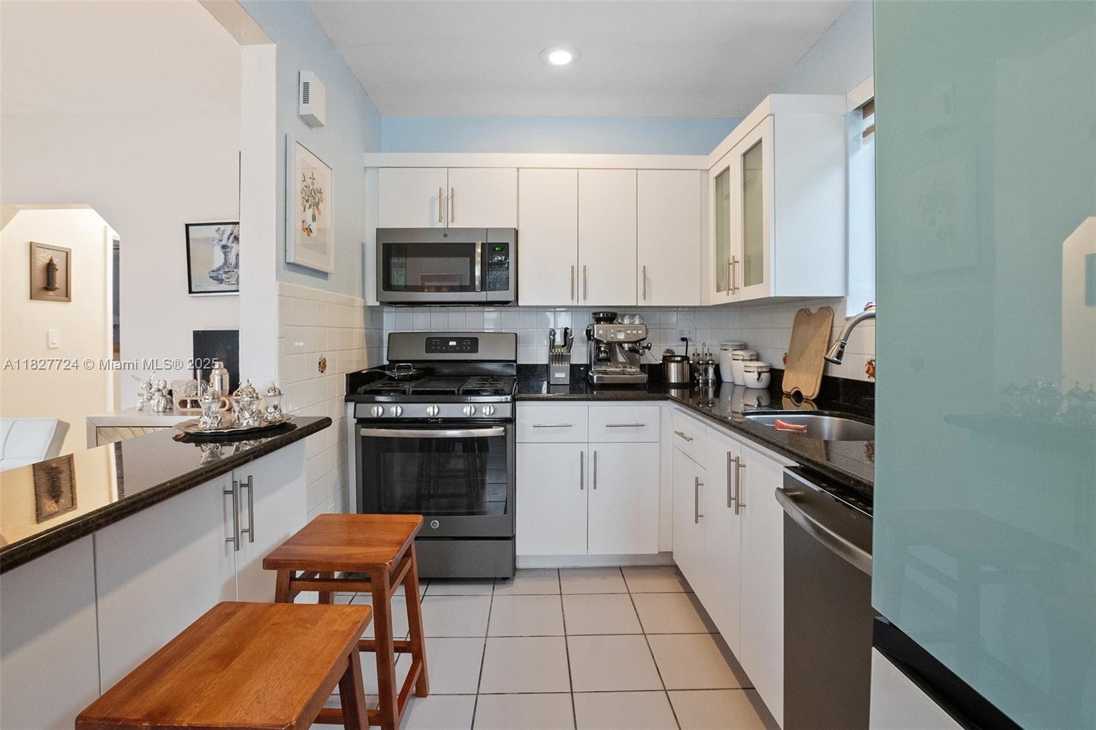 BISCAYNE BCH SUB - Residential