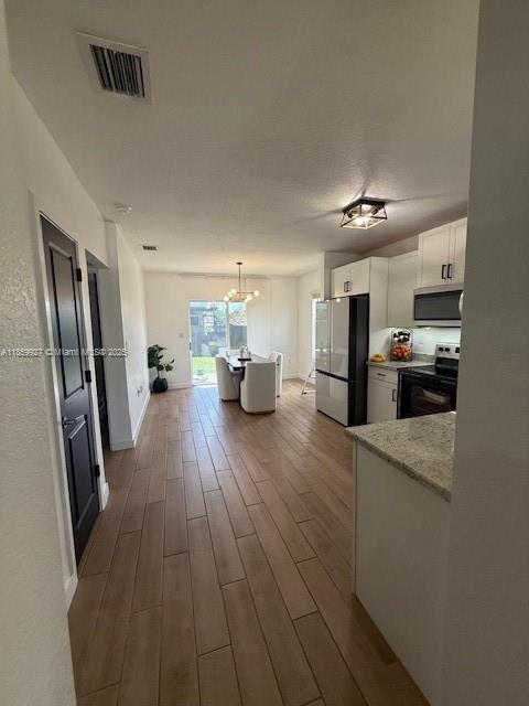 572 NE 6th Pl