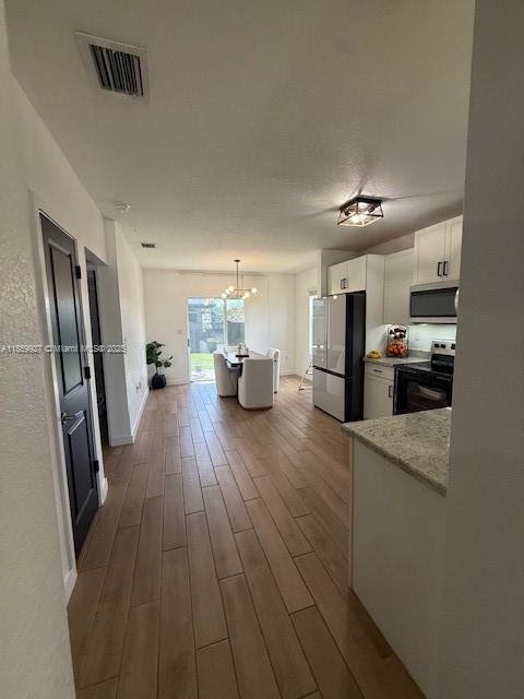 572 NE 6th Pl