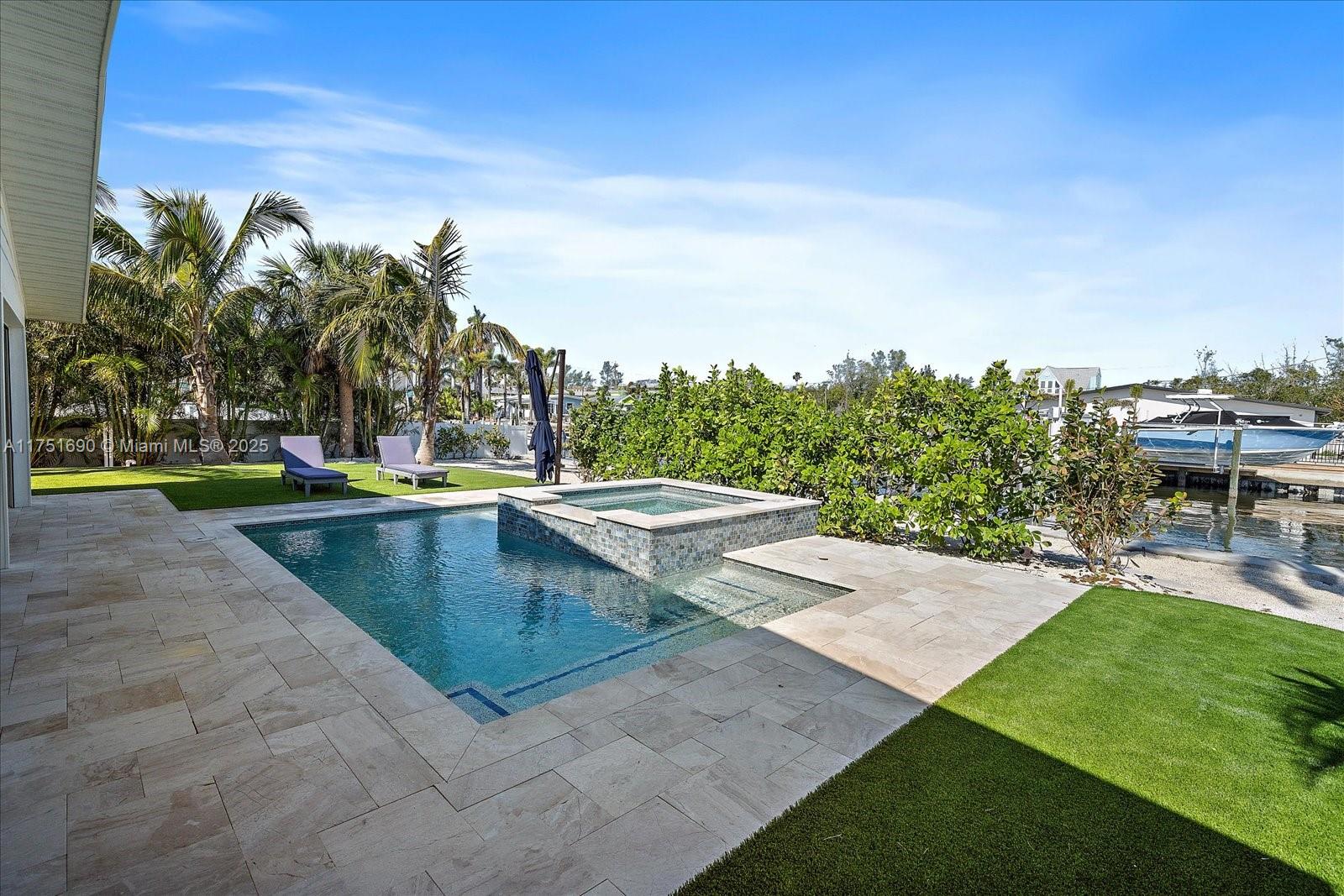 504 Bayview Dr