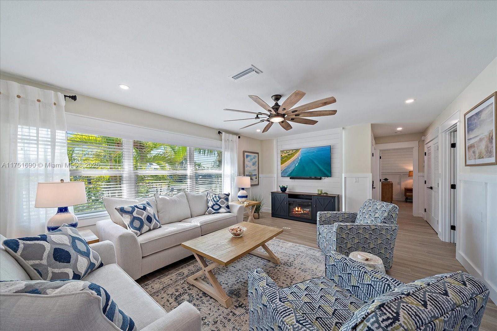 504 Bayview Dr