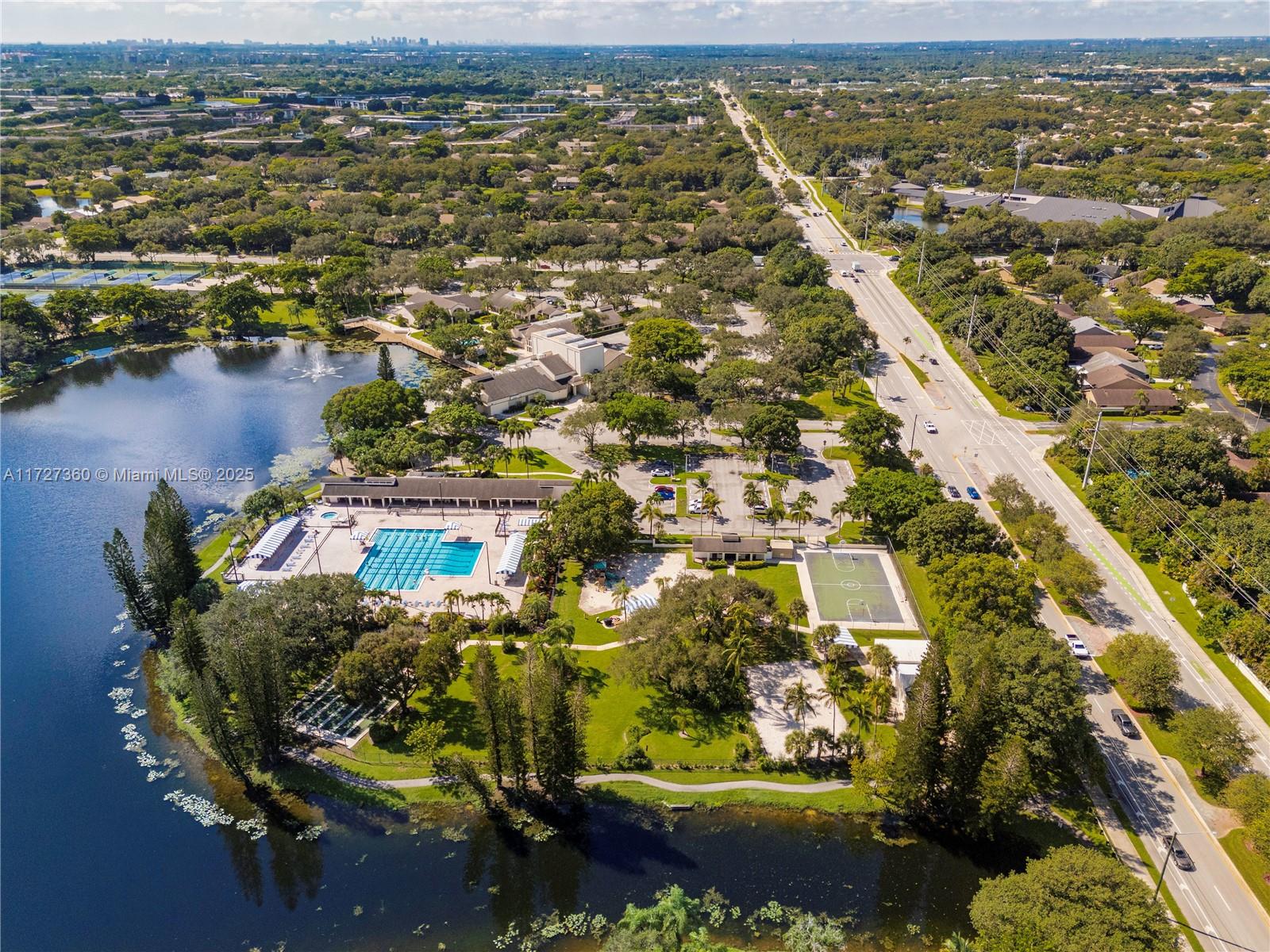 APPLEWOOD VILLAGE IV-E CO - Residential