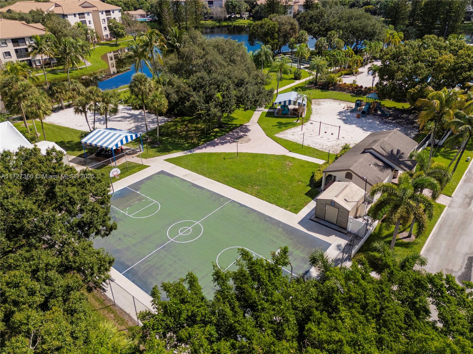 APPLEWOOD VILLAGE IV-E CO - Residential