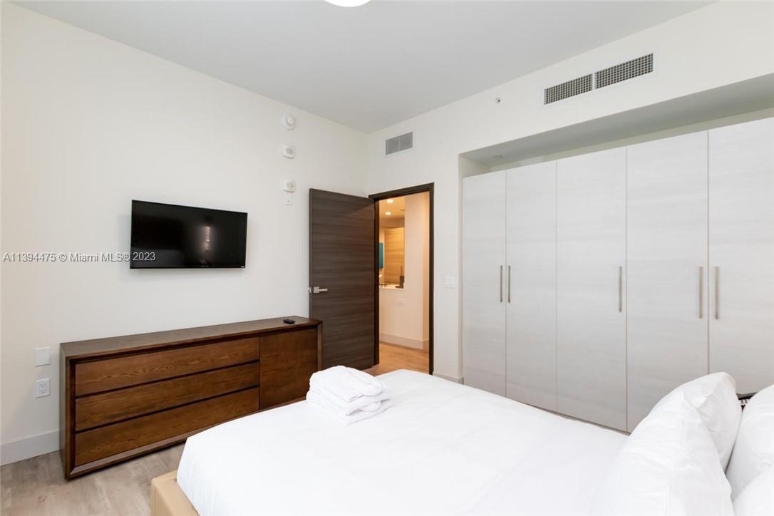 COSTA HOLLYWOOD CONDO - Residential