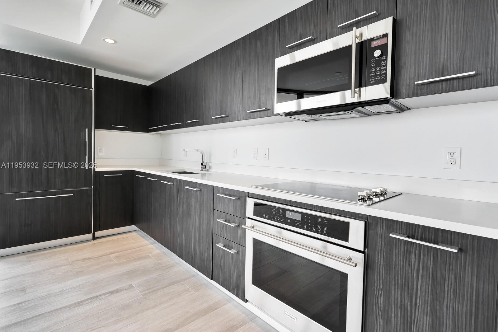 BRICKELL HEIGHTS EAST CON - Residential