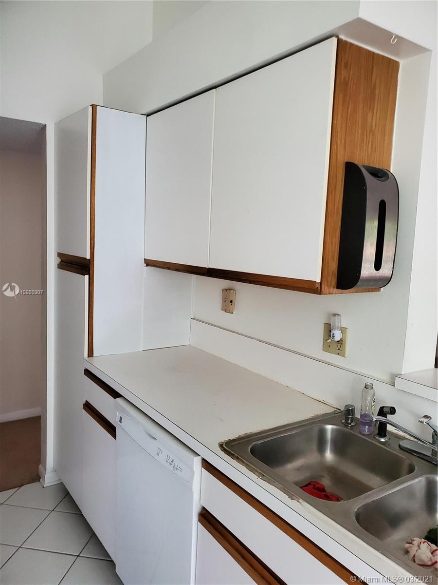 PARC COURT CONDO - Residential