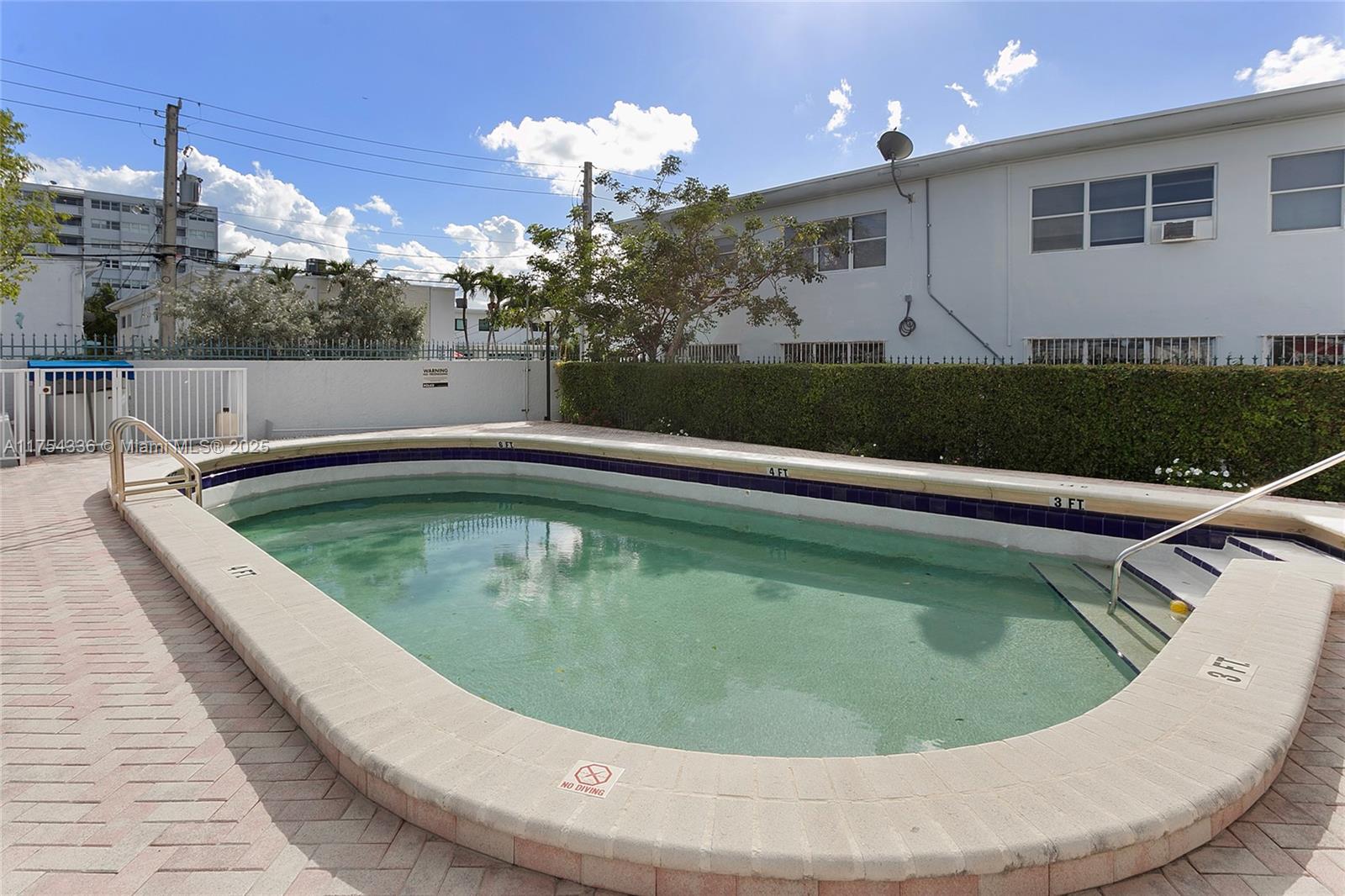 PARKVIEW PLAZA CONDO - Residential