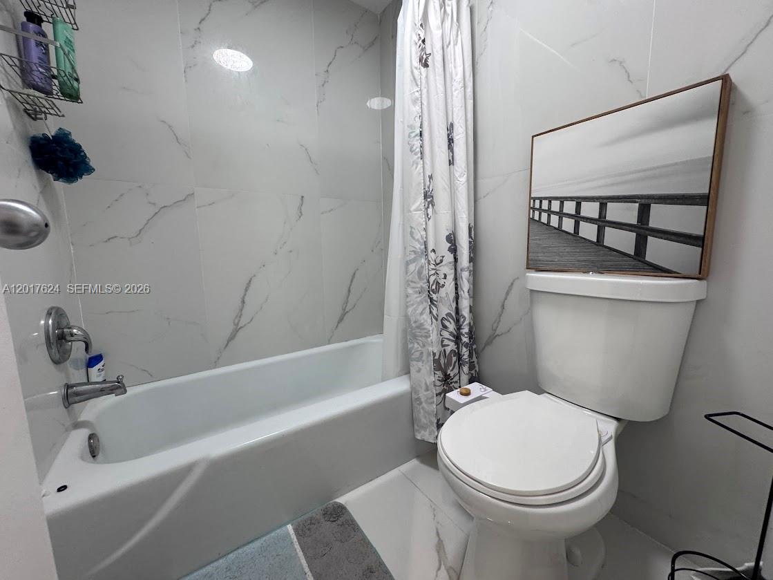 SOUTH BAY CLUB CONDO - Residential Lease