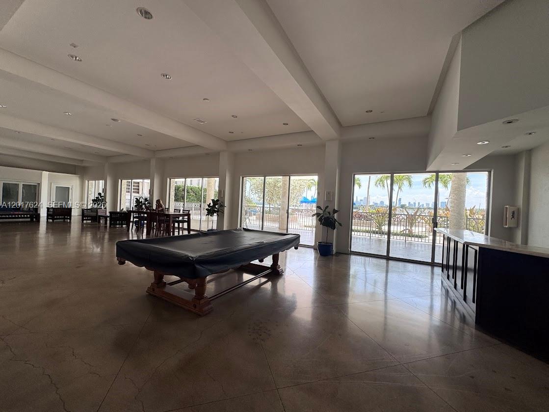 SOUTH BAY CLUB CONDO - Residential Lease