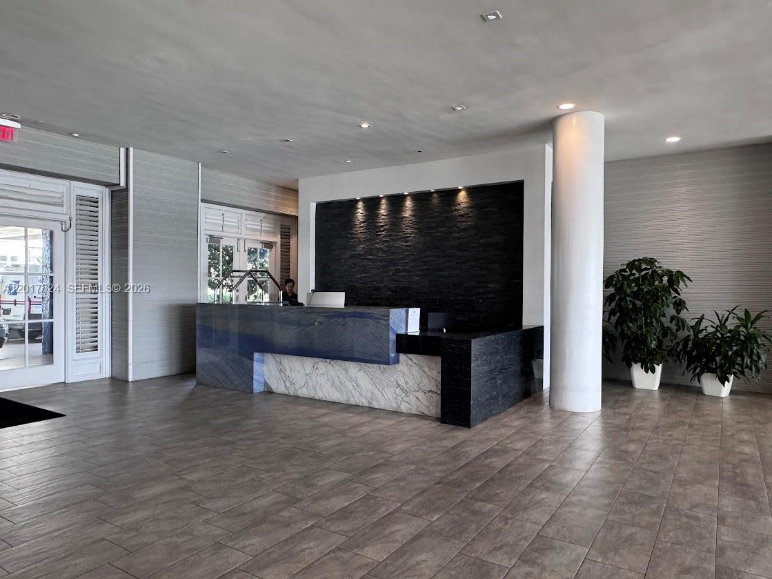 800 West Ave 441