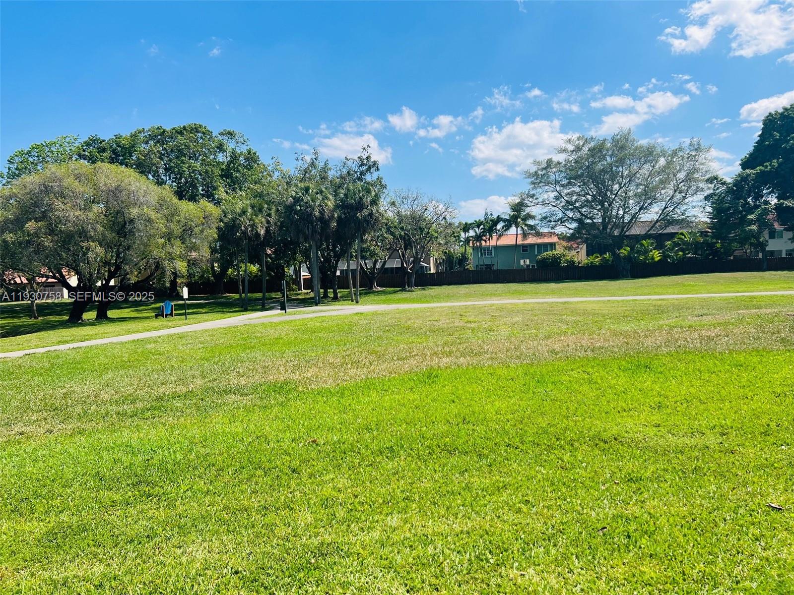 VISTA LAGO AT THE HAMMOCK - Residential Lease