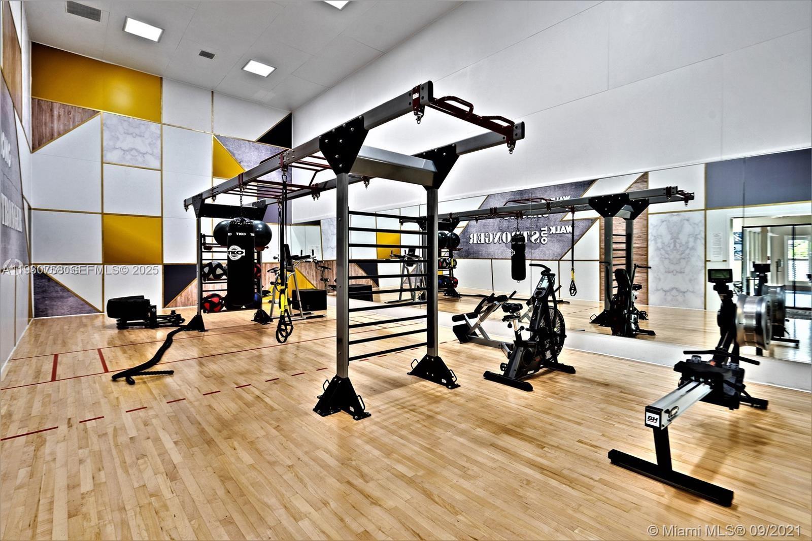 VISTA LAGO AT THE HAMMOCK - Residential Lease