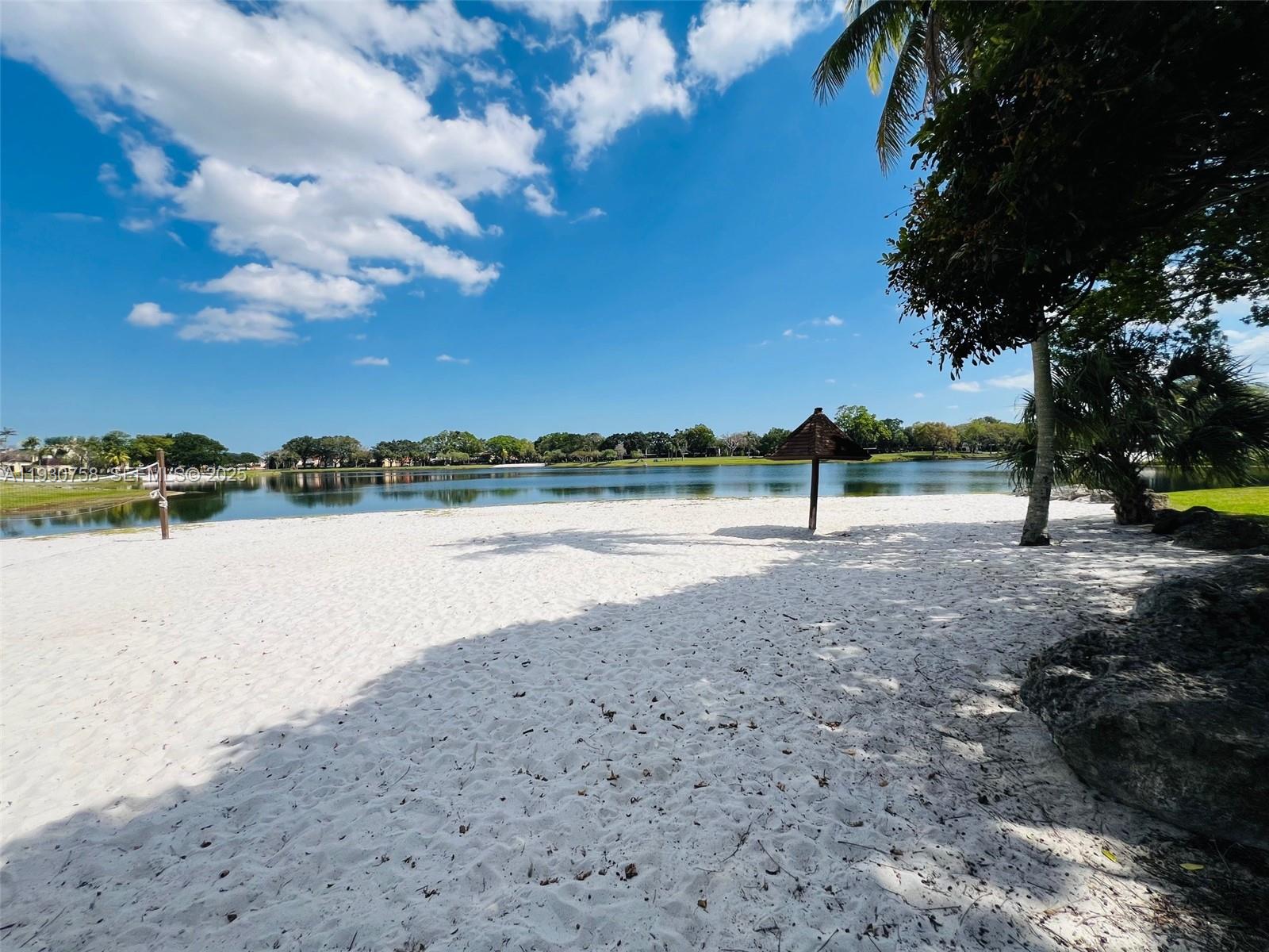 VISTA LAGO AT THE HAMMOCK - Residential Lease